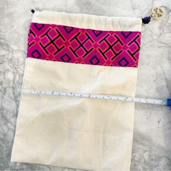 Tory Burch Dustbag - Picture 4 of 5